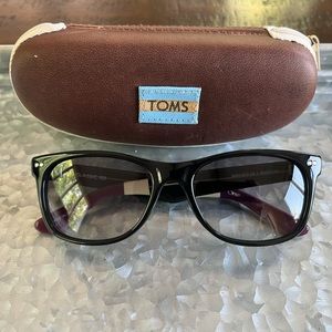 TOMS Women’s Classic 101 Sunglasses